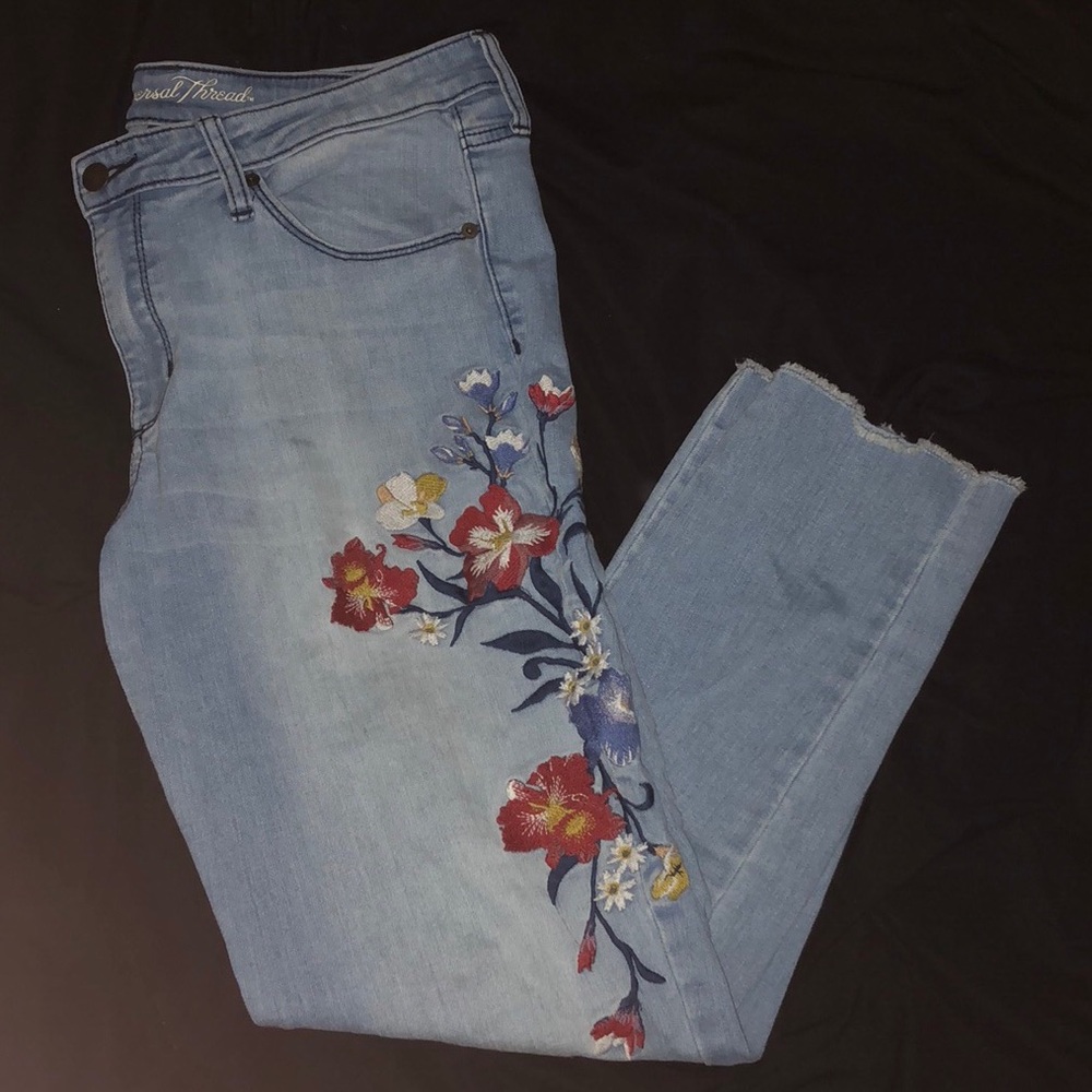 Universal thread denim😍